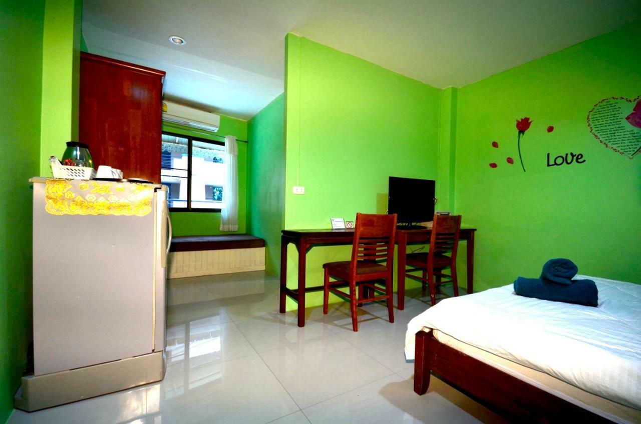 Enrico Hostel Patong Εξωτερικό φωτογραφία