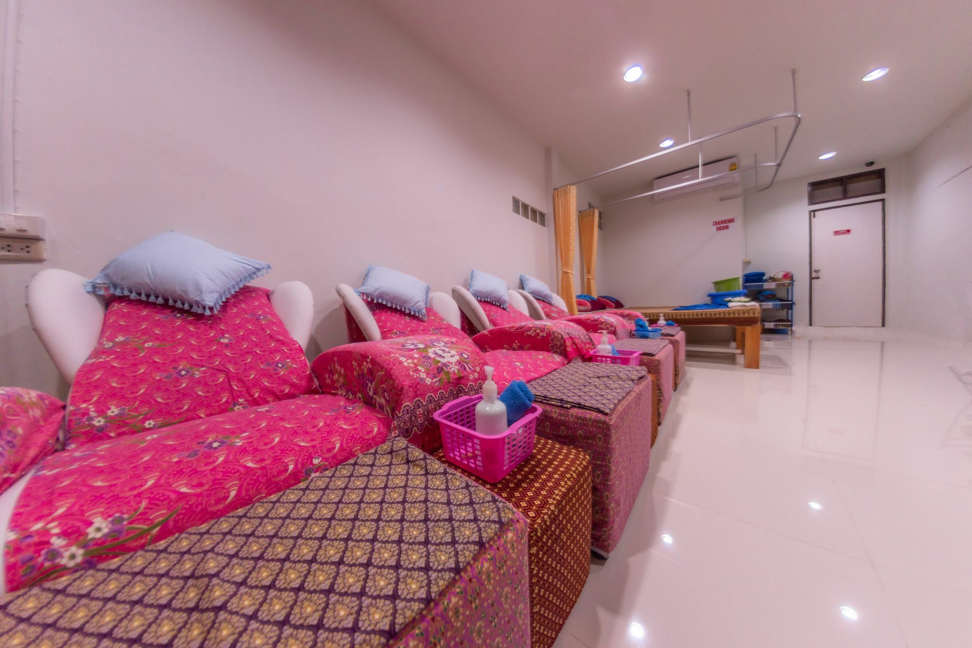 Enrico Hostel Patong Εξωτερικό φωτογραφία